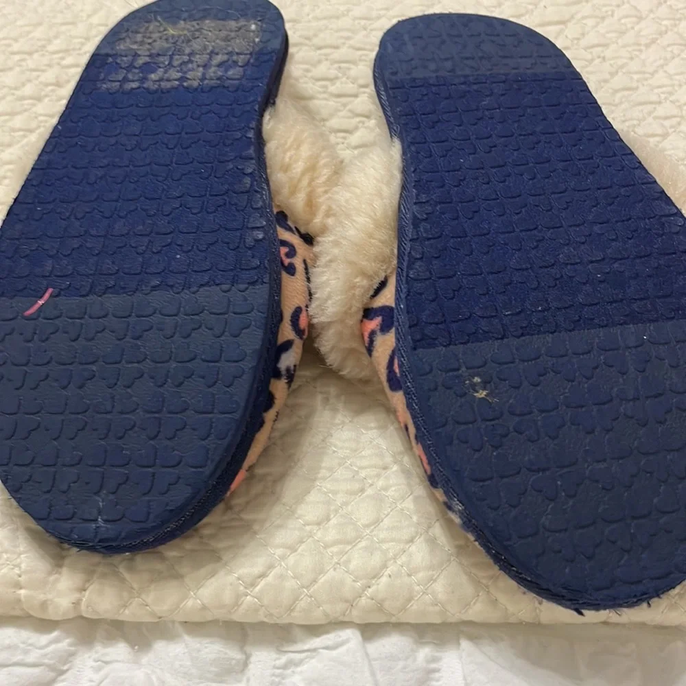 Adorable little girls Ugg fur lined slippers XS EUC
